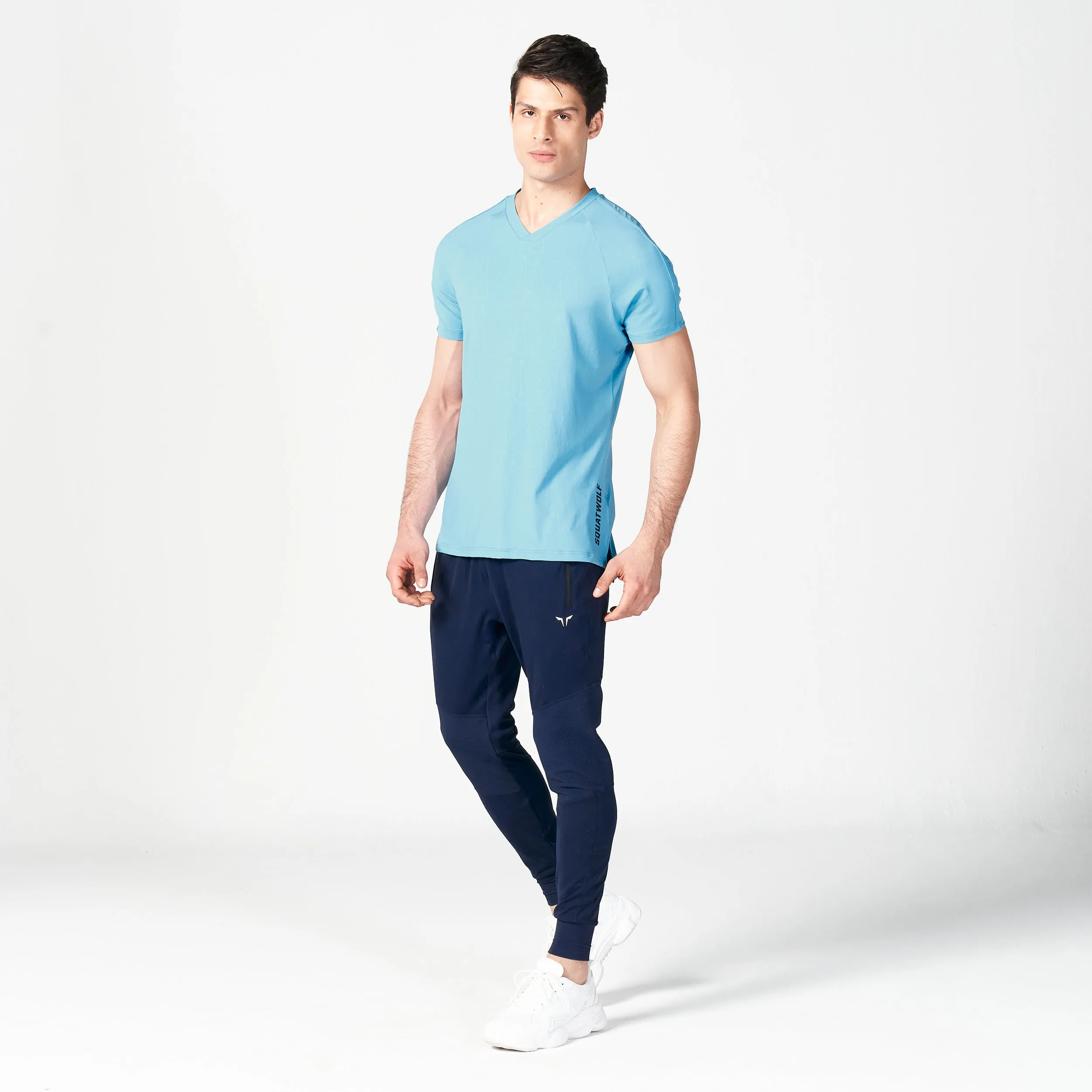 Core V-neck AeroTech Tee - Delph Blue