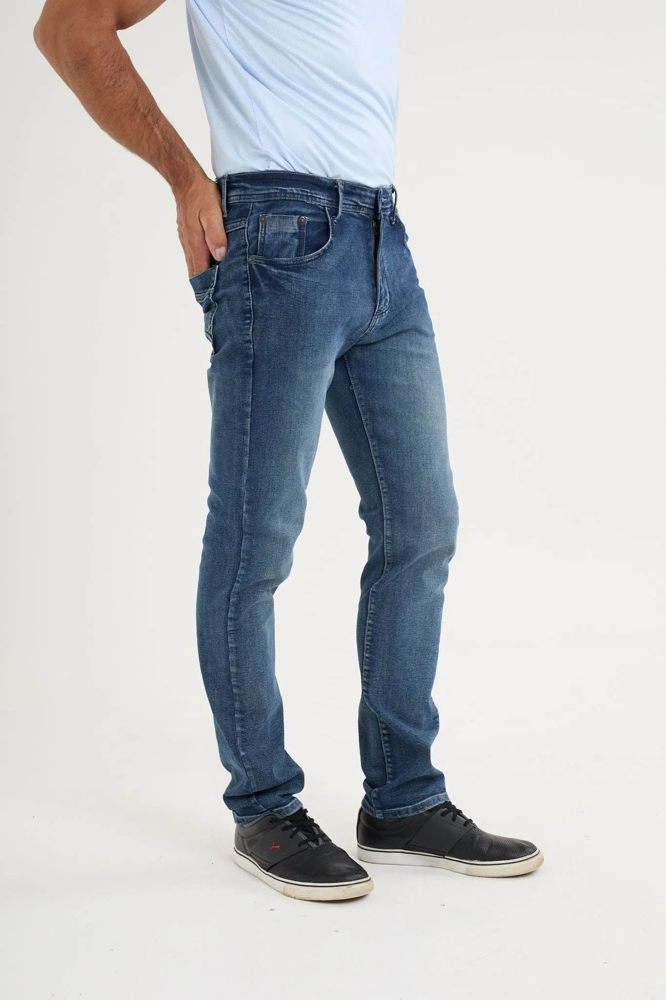 Slim leg jeans